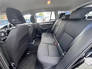 Used 2018 Skoda Octavia S Black Magic Pearl Metallic - Interior and Exterior details 14