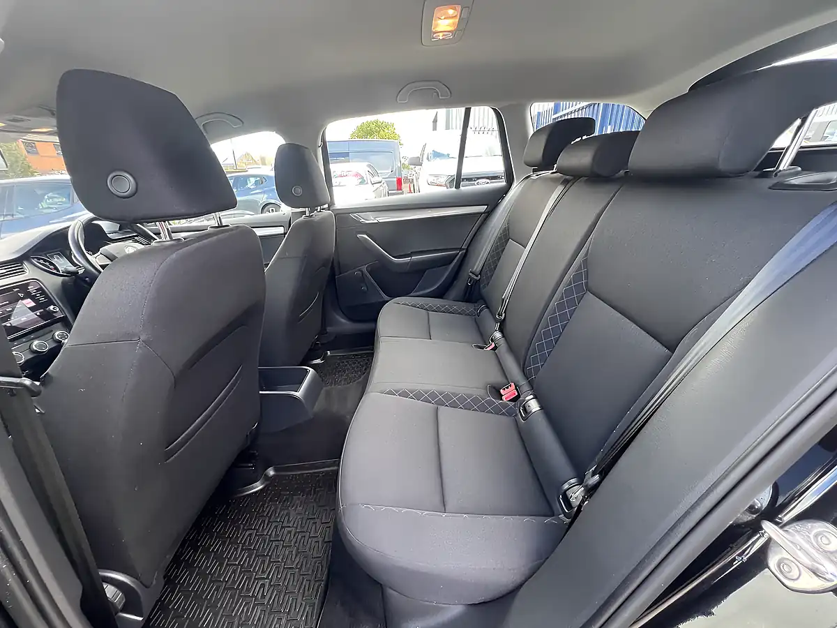 Used 2018 Skoda Octavia S Black Magic Pearl Metallic - Interior and Exterior details 14
