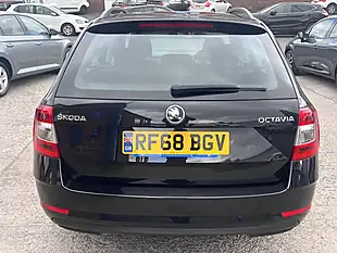 Used 2018 Skoda Octavia S Black Magic Pearl Metallic - Interior and Exterior details 7