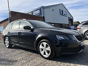 Used 2018 Skoda Octavia S Black Pearl Metallic - Interior and Exterior details 20