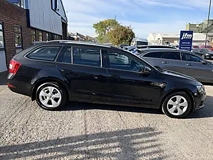 Used 2018 Skoda Octavia S Black Pearl Metallic - Interior and Exterior details 5