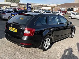 Used 2018 Skoda Octavia S Black Pearl Metallic - Interior and Exterior details 6