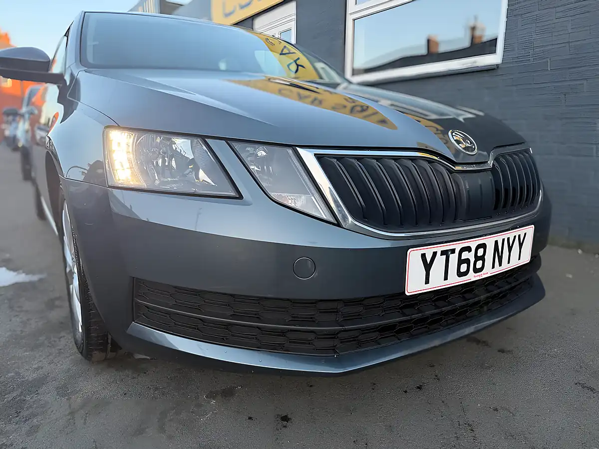 Used 2018 Skoda Octavia S Grey - Interior and Exterior details 15
