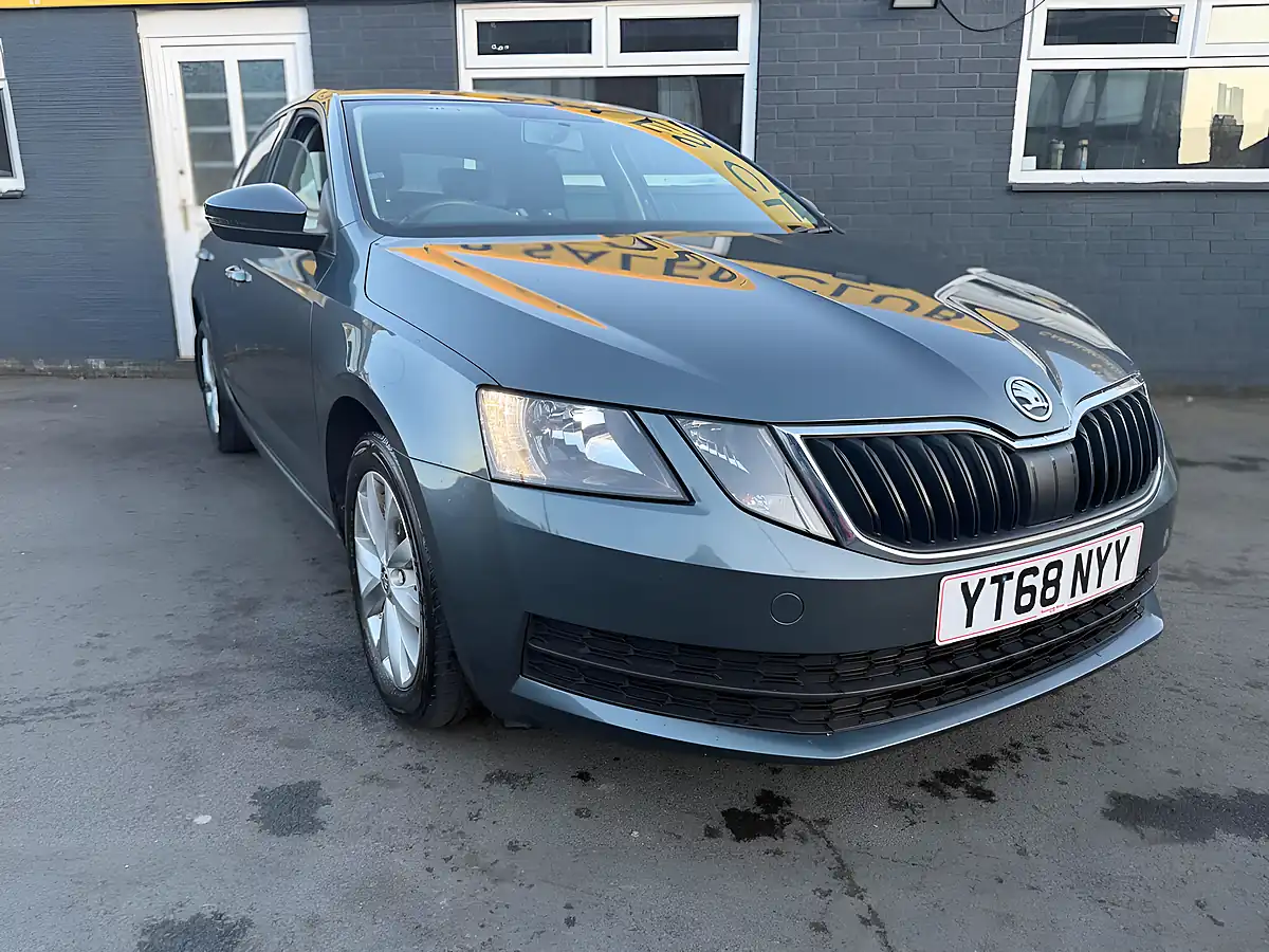 Used 2018 Skoda Octavia S Grey - Interior and Exterior details 16
