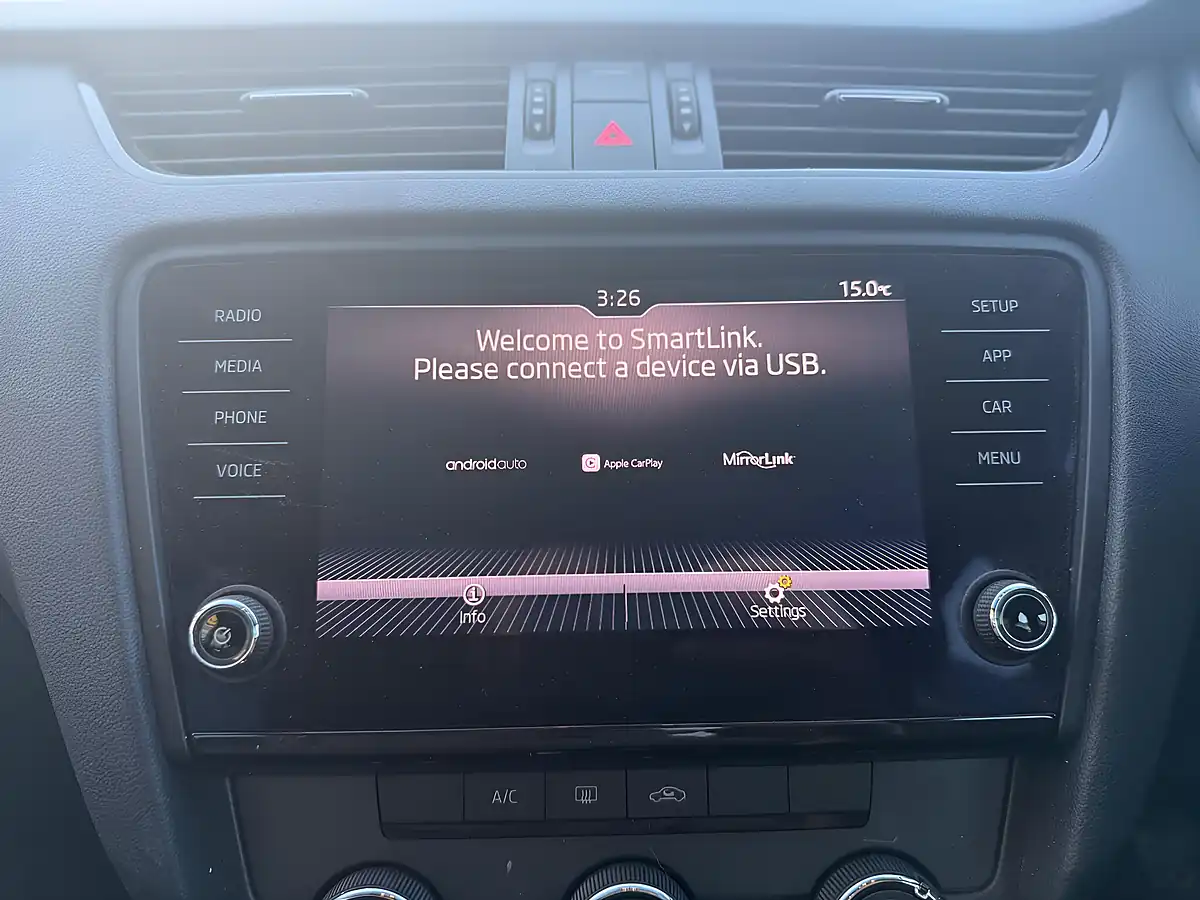 Used 2018 Skoda Octavia S Grey - Interior and Exterior details 17