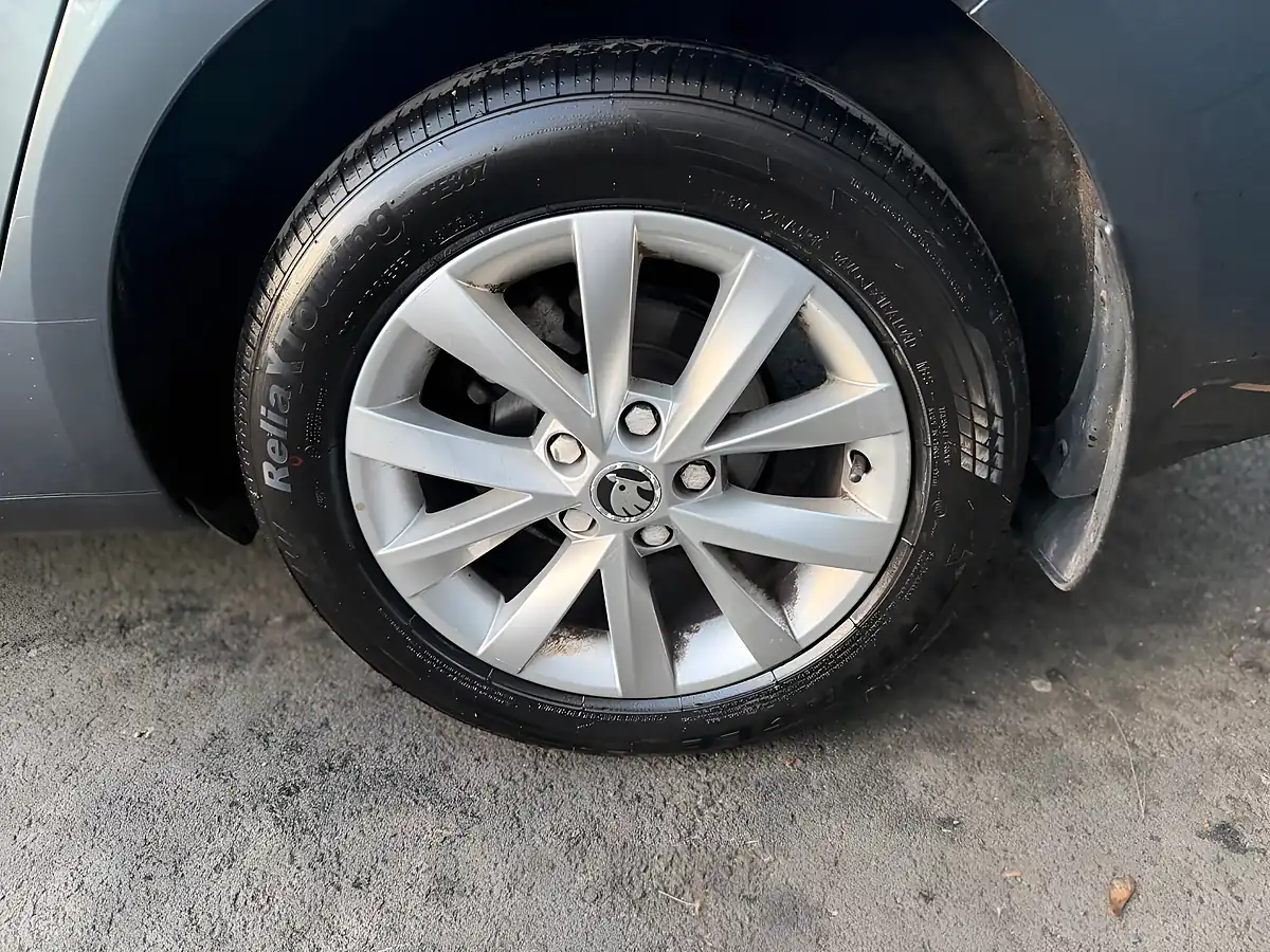 Used 2018 Skoda Octavia S Grey - Interior and Exterior details 3