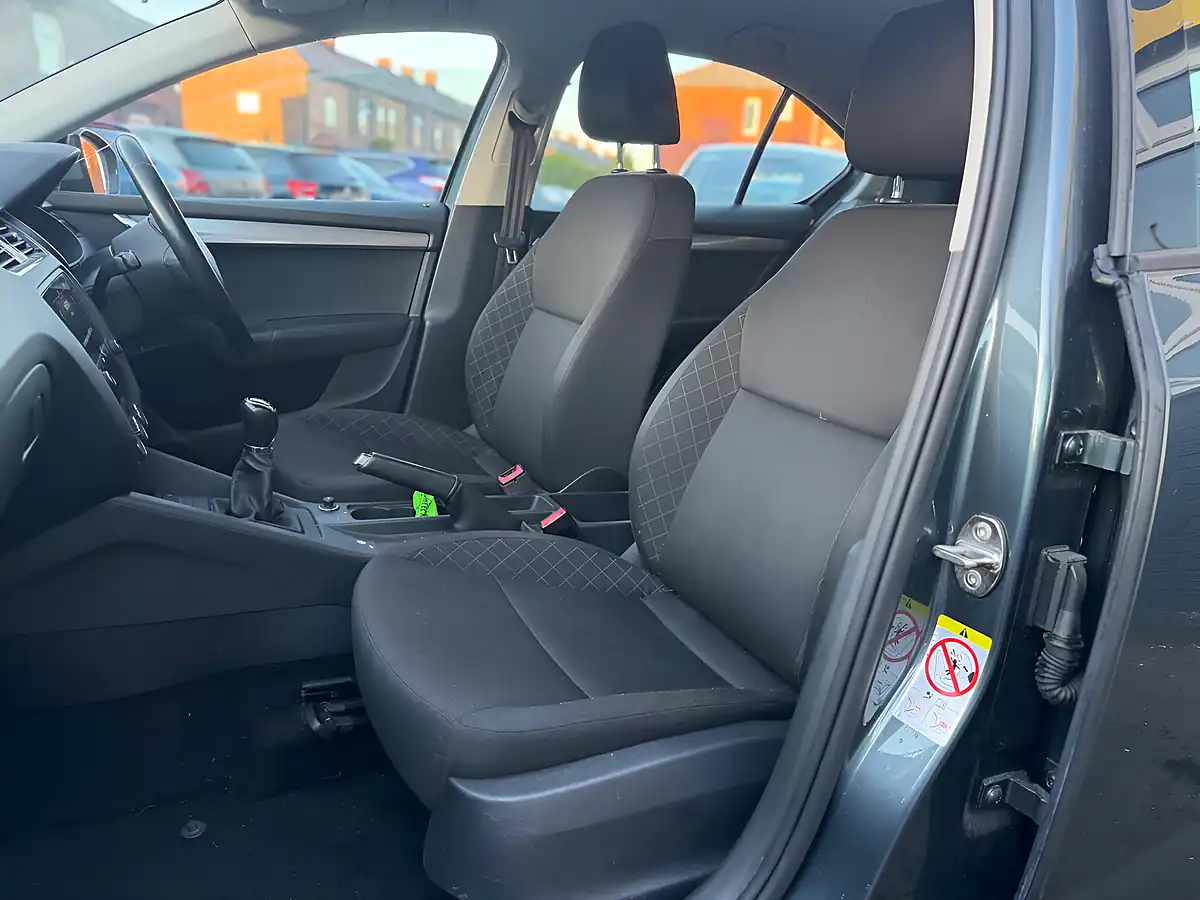 Used 2018 Skoda Octavia S Grey - Interior and Exterior details 4
