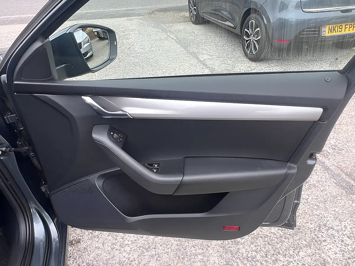 Used 2018 Skoda Octavia S Quartz Grey Met - Interior and Exterior details 13
