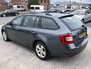 Used 2018 Skoda Octavia S Quartz Grey Met - Interior and Exterior details 8