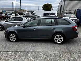 Used 2018 Skoda Octavia S Quartz Grey Metallic - Interior and Exterior details 6