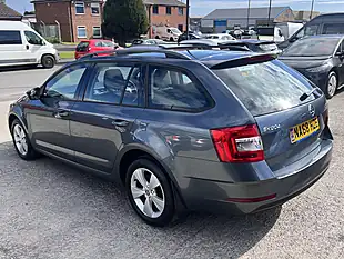 Used 2018 Skoda Octavia S Quartz Grey Metallic - Interior and Exterior details 8
