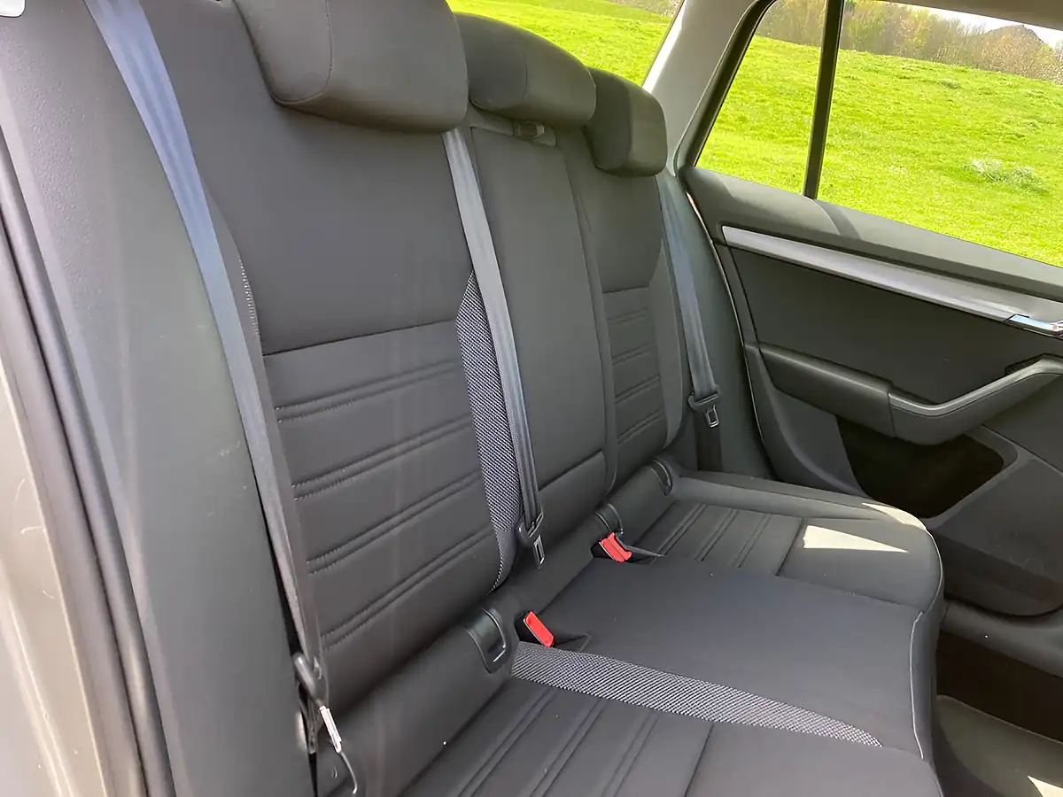 Used 2018 Skoda Octavia Se Beige - Interior and Exterior details 13