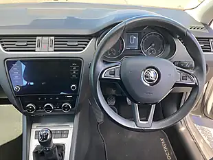Used 2018 Skoda Octavia Se Beige - Interior and Exterior details 16