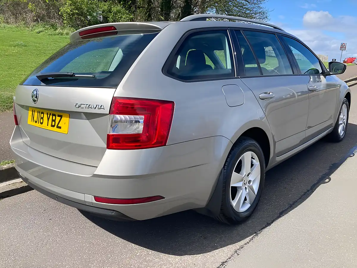 Used 2018 Skoda Octavia Se Beige - Interior and Exterior details 3