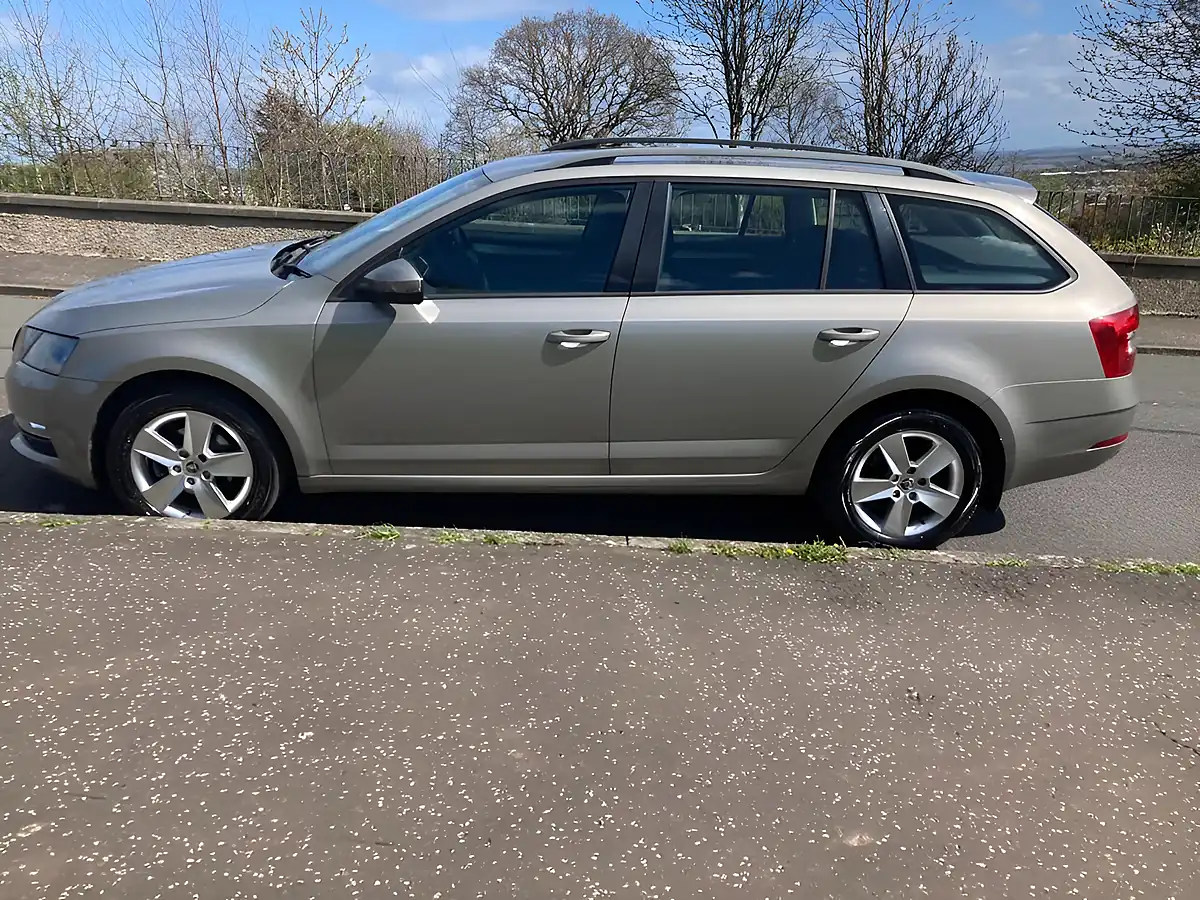 Used 2018 Skoda Octavia Se Beige - Interior and Exterior details 6