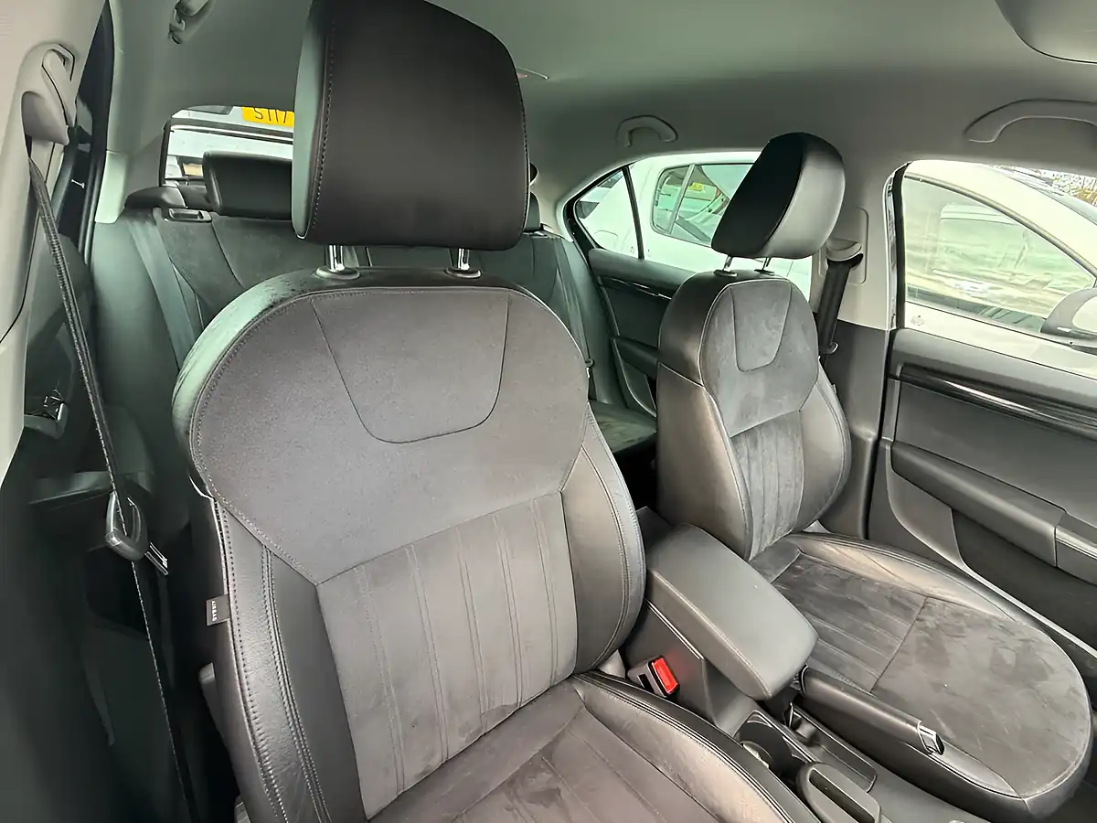 Used 2018 Skoda Octavia Se L Black - Interior and Exterior details 8