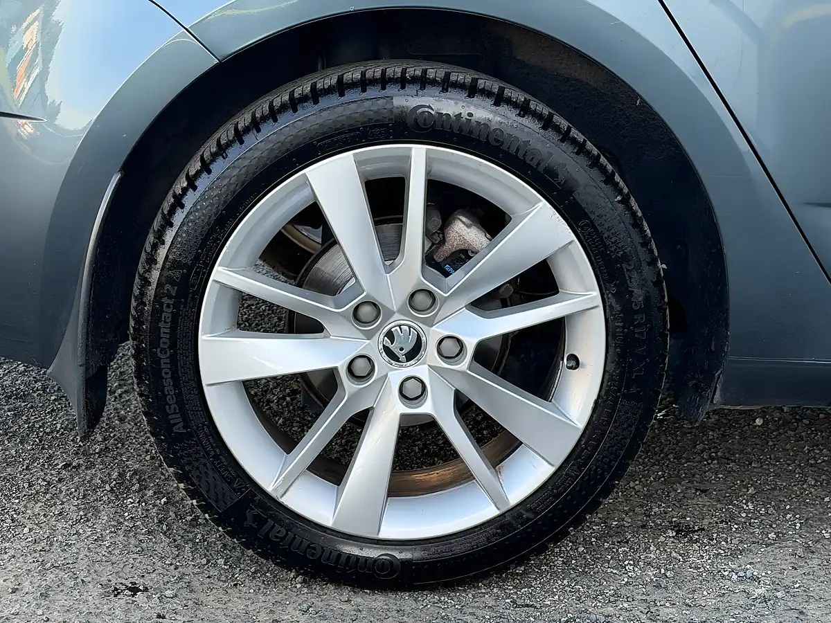 Used 2018 Skoda Octavia Se L Grey - Interior and Exterior details 12