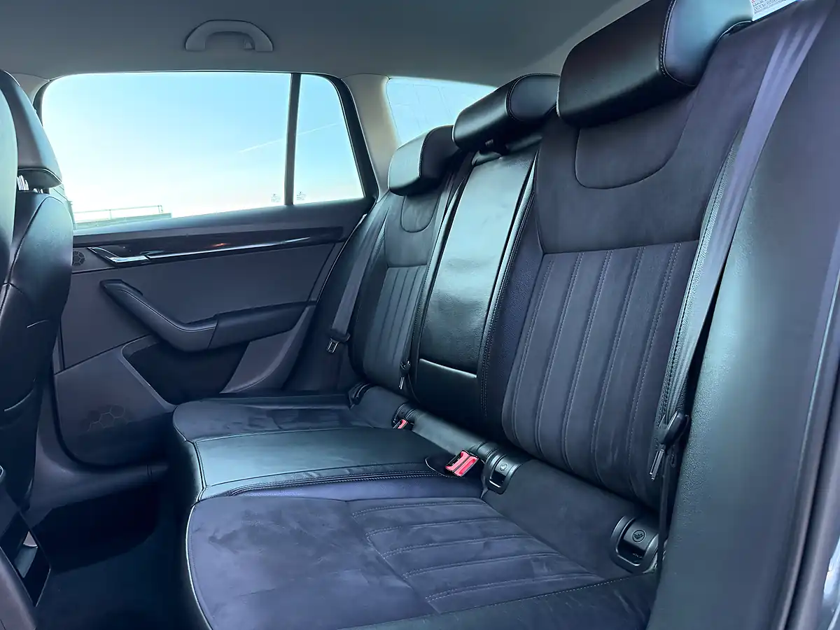 Used 2018 Skoda Octavia Se L Grey - Interior and Exterior details 16