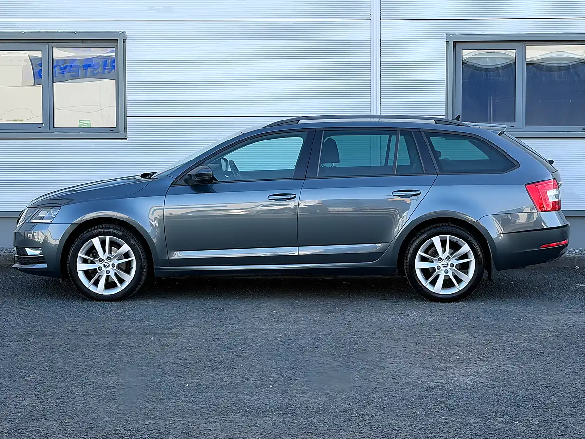 Used 2018 Skoda Octavia Se L Grey - Interior and Exterior details 8