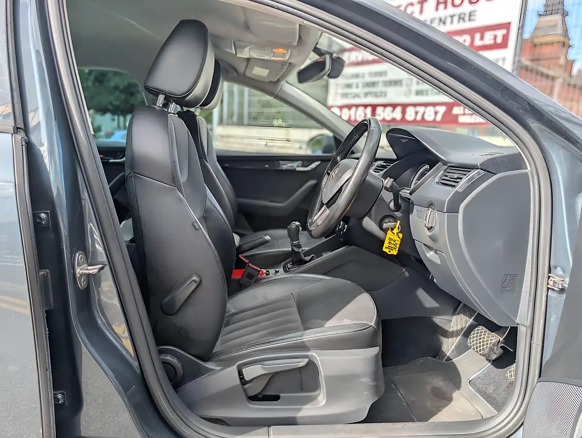 Used 2018 Skoda Octavia Se L - Interior and Exterior details 13