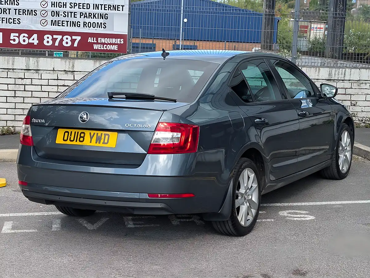 Used 2018 Skoda Octavia Se L - Interior and Exterior details 9