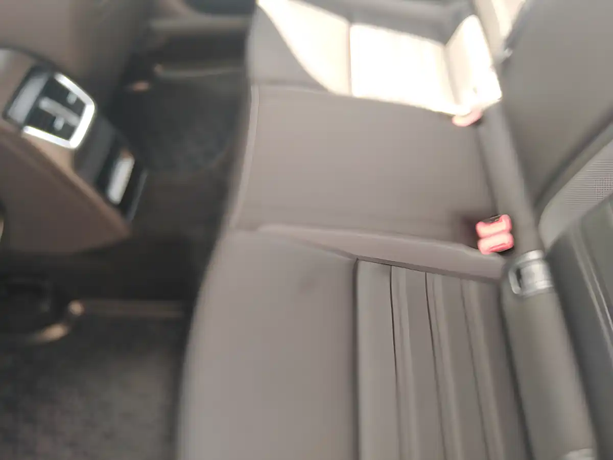 Used 2018 Skoda Octavia Se Silver - Interior and Exterior details 19