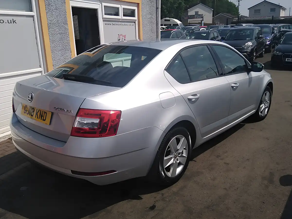 Used 2018 Skoda Octavia Se Silver - Interior and Exterior details 3