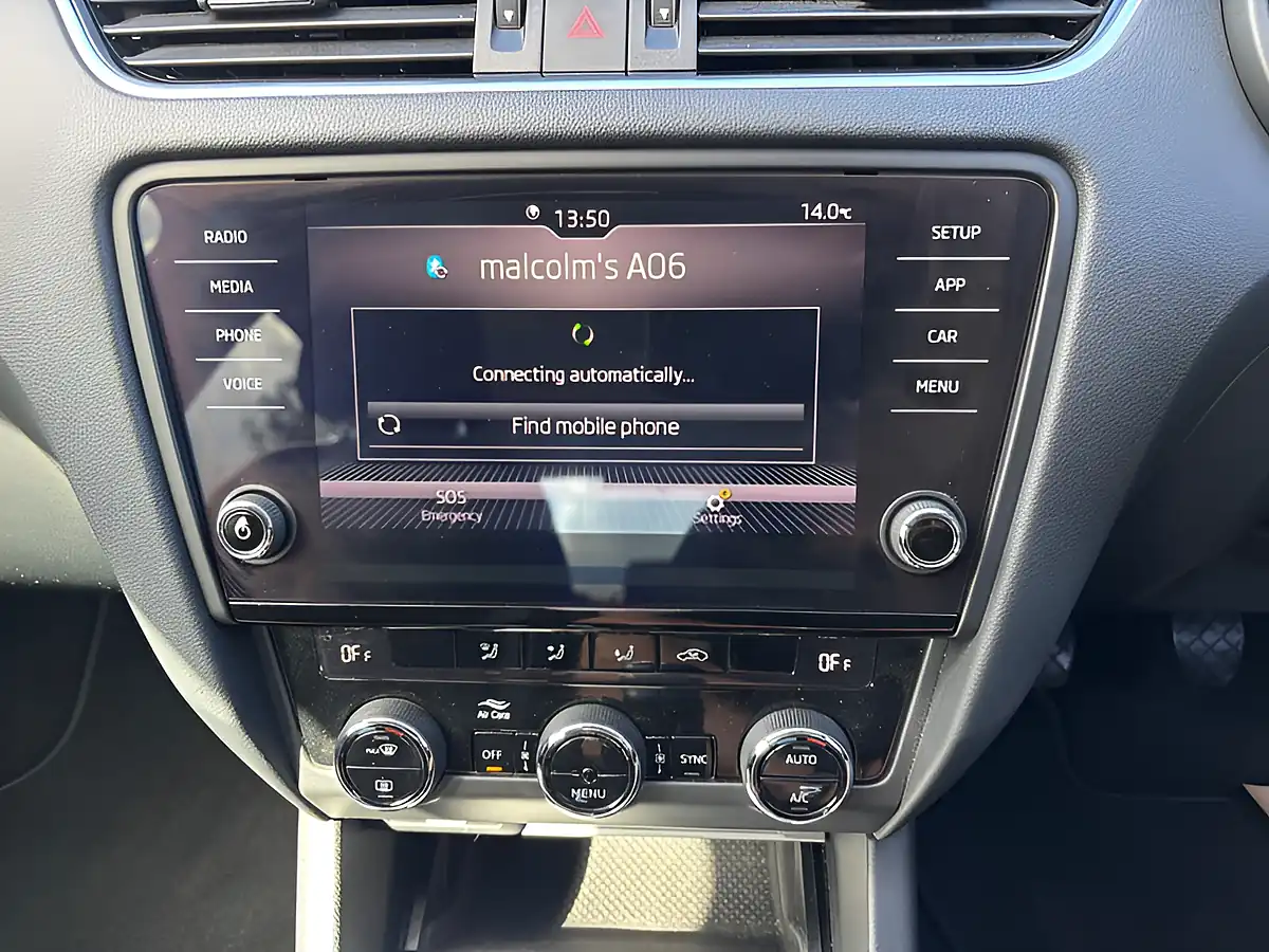 Used 2018 Skoda Octavia Se Silver - Interior and Exterior details 13
