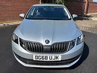 Used 2018 Skoda Octavia Se Silver - Interior and Exterior details 4