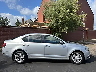 Used 2018 Skoda Octavia Se Silver - Interior and Exterior details 6