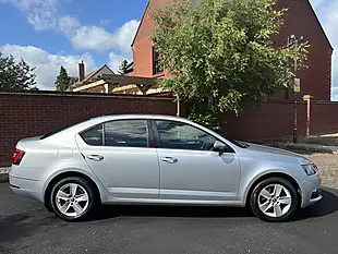 Used 2018 Skoda Octavia Se Silver - Interior and Exterior details 7
