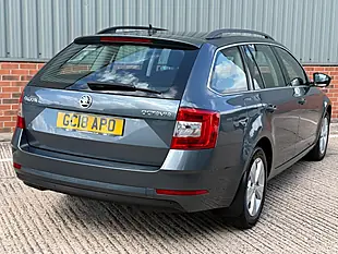 Used 2018 Skoda Octavia Se Technology Grey - Interior and Exterior details 17