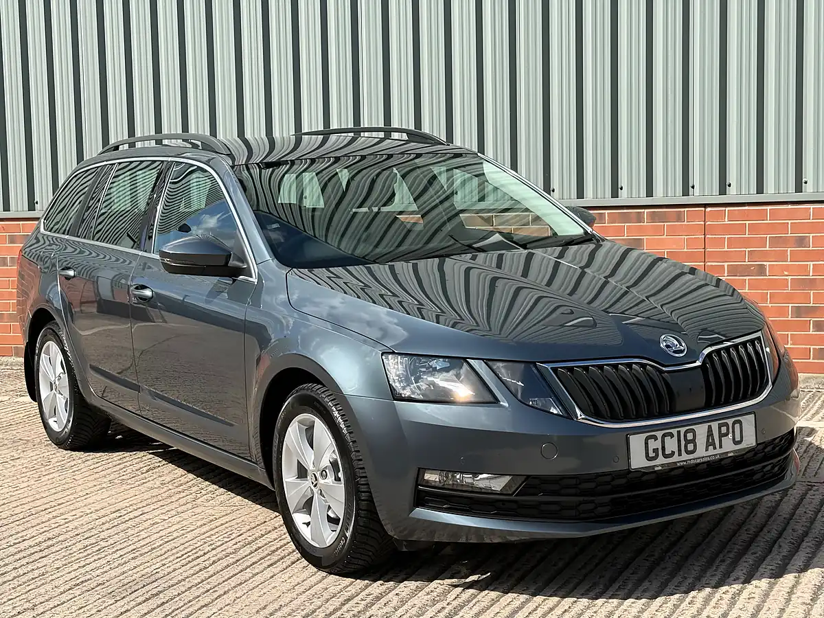 Used 2018 Skoda Octavia Se Technology Grey - Interior and Exterior details 19