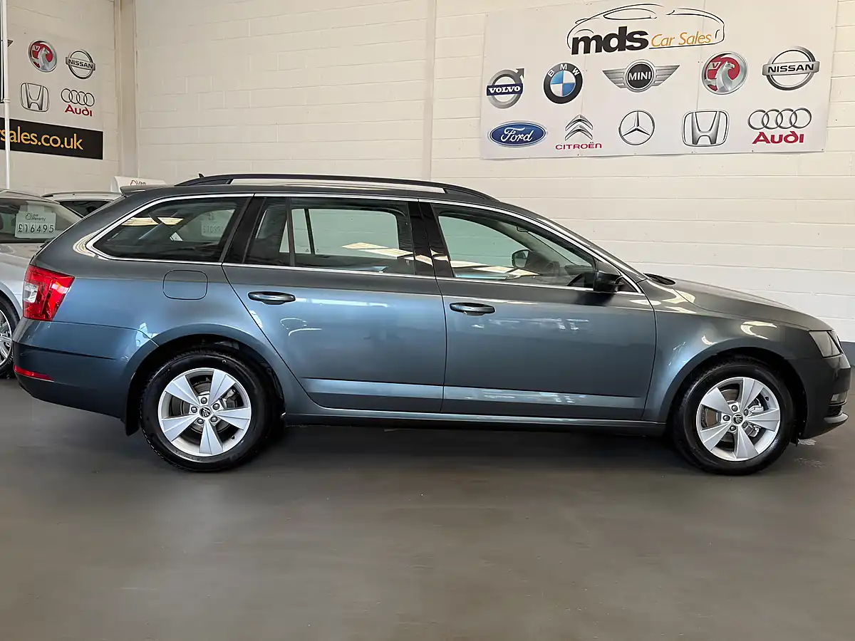 Used 2018 Skoda Octavia Se Technology Grey - Interior and Exterior details 4