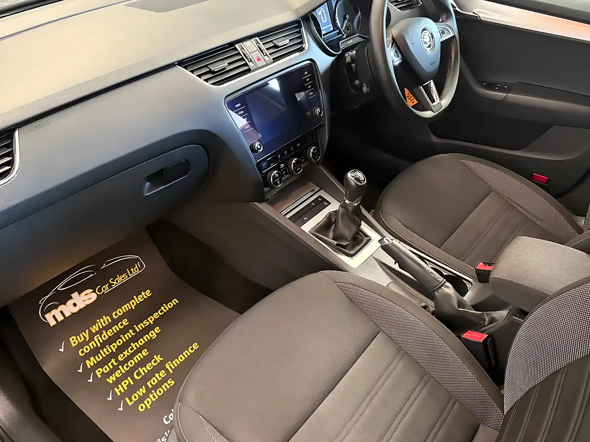 Used 2018 Skoda Octavia Se Technology Grey - Interior and Exterior details 9