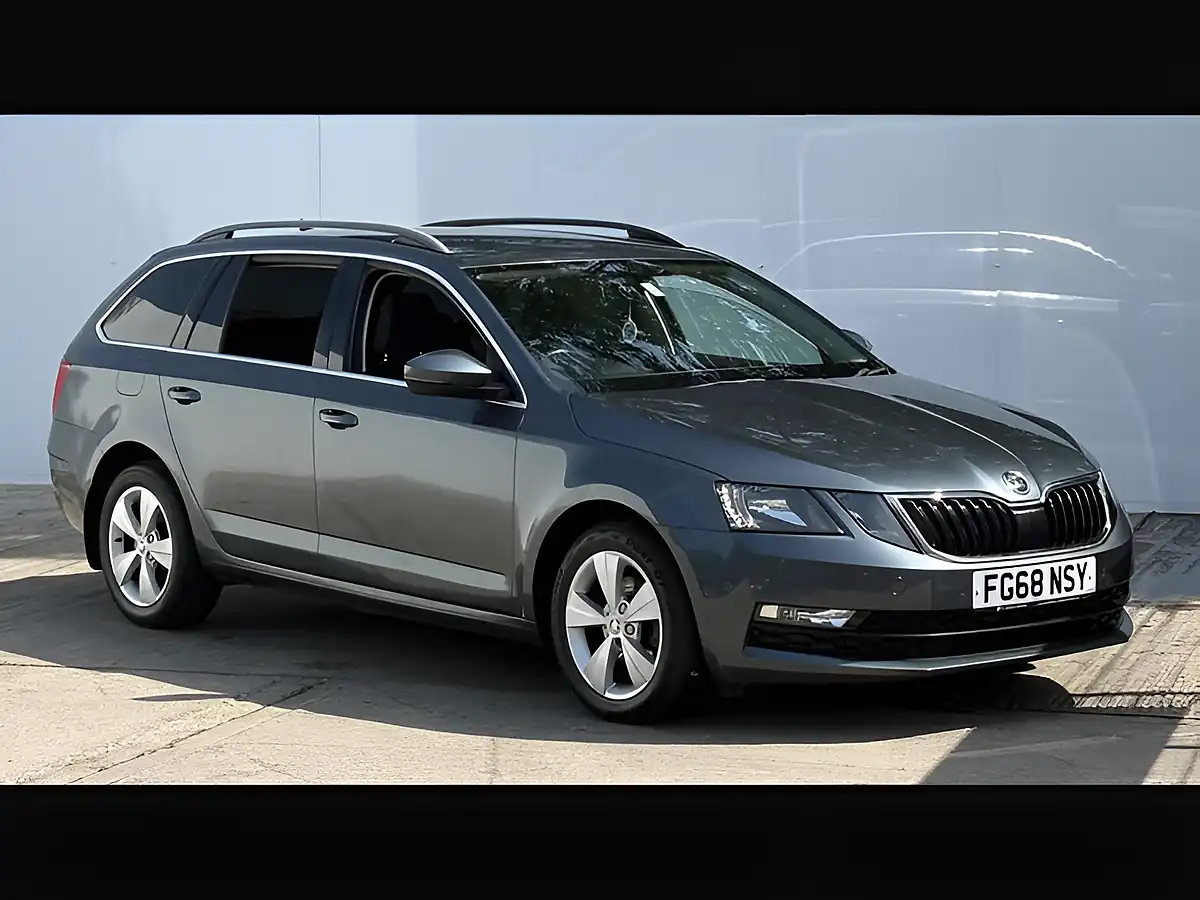 Used 2018 Skoda Octavia Se Technology Quartz Grey - Front View