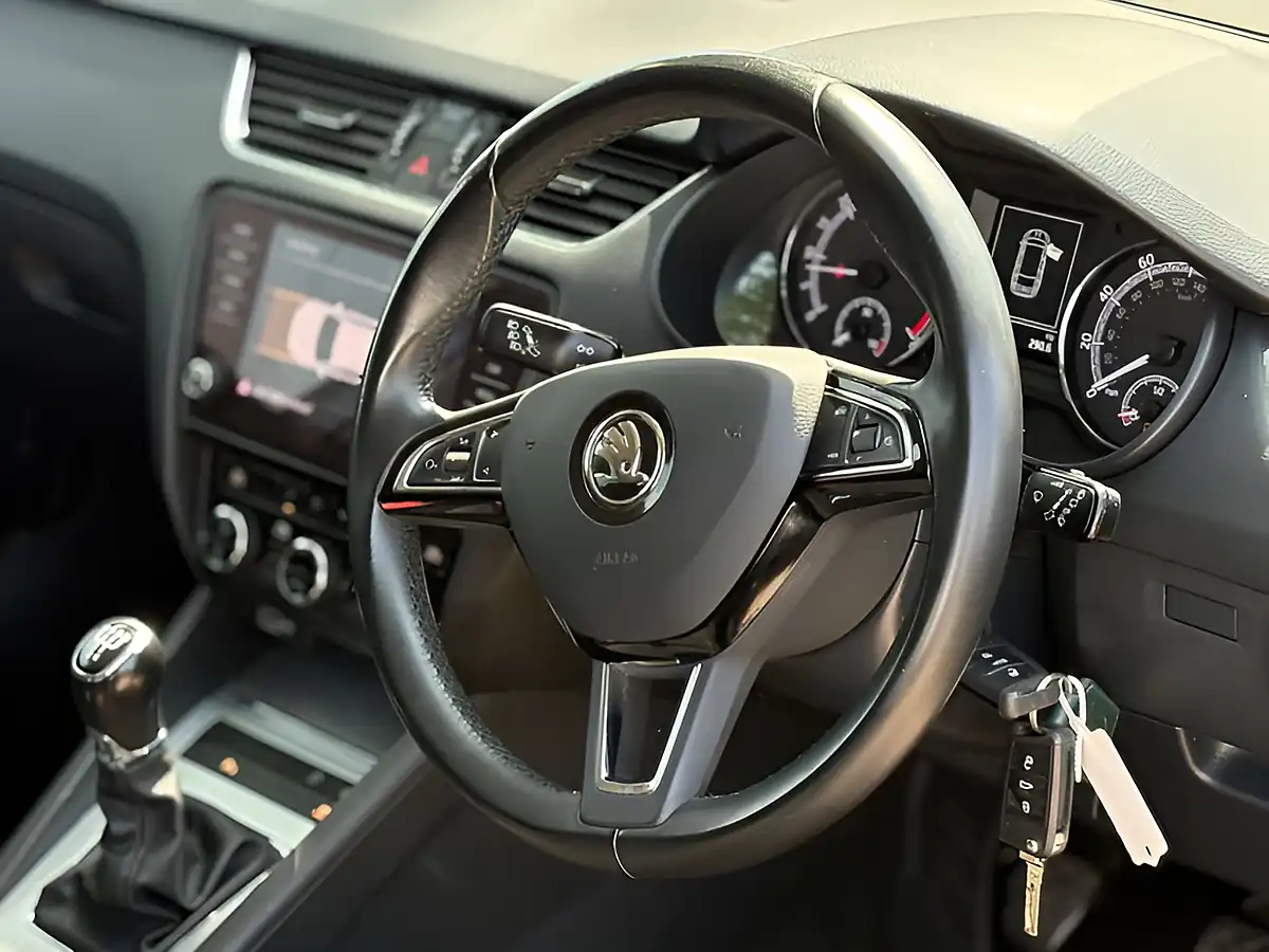 Used 2018 Skoda Octavia Se Technology Quartz Grey - Interior and Exterior details 20