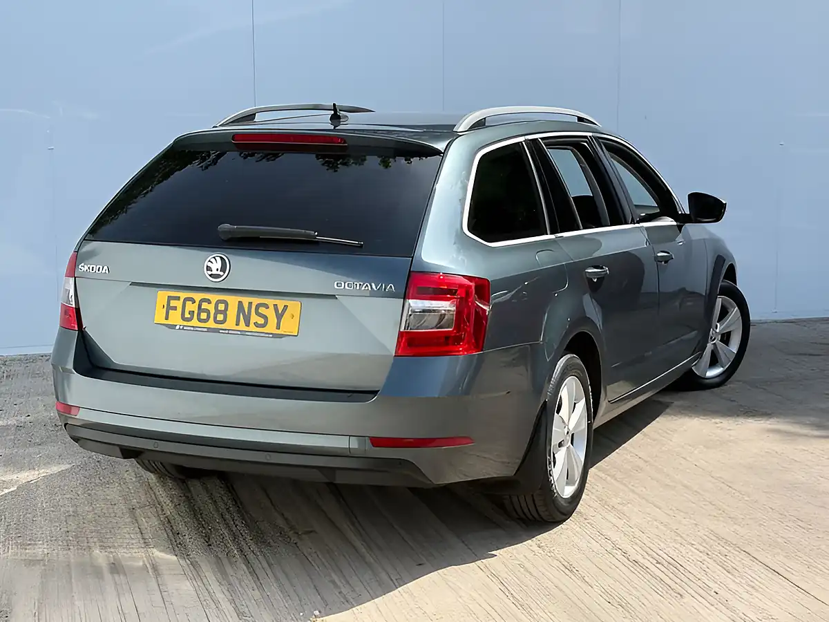 Used 2018 Skoda Octavia Se Technology Quartz Grey - Interior and Exterior details 3