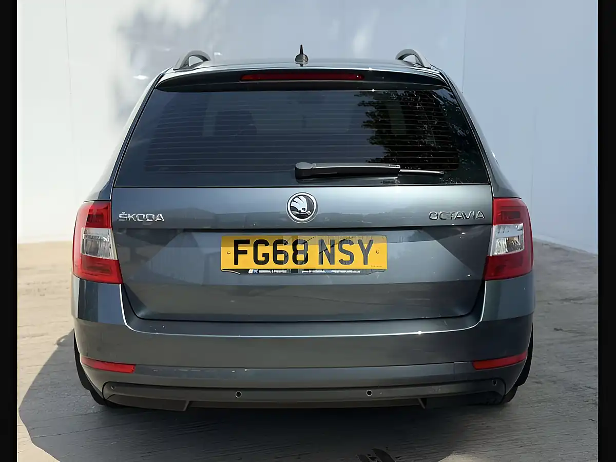 Used 2018 Skoda Octavia Se Technology Quartz Grey - Interior and Exterior details 5