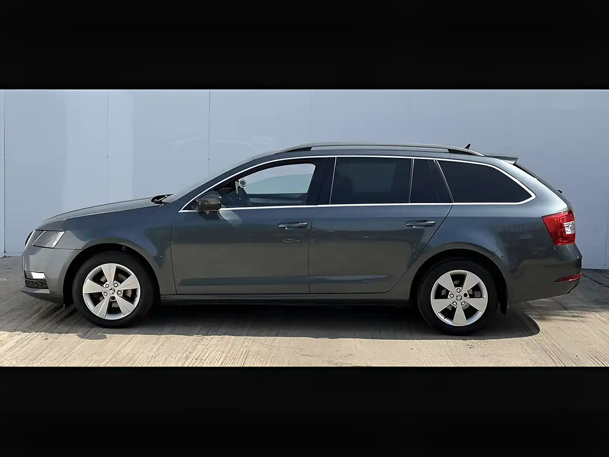 Used 2018 Skoda Octavia Se Technology Quartz Grey - Interior and Exterior details 7
