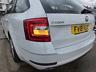 Used 2018 Skoda Octavia Se White - Interior and Exterior details 12