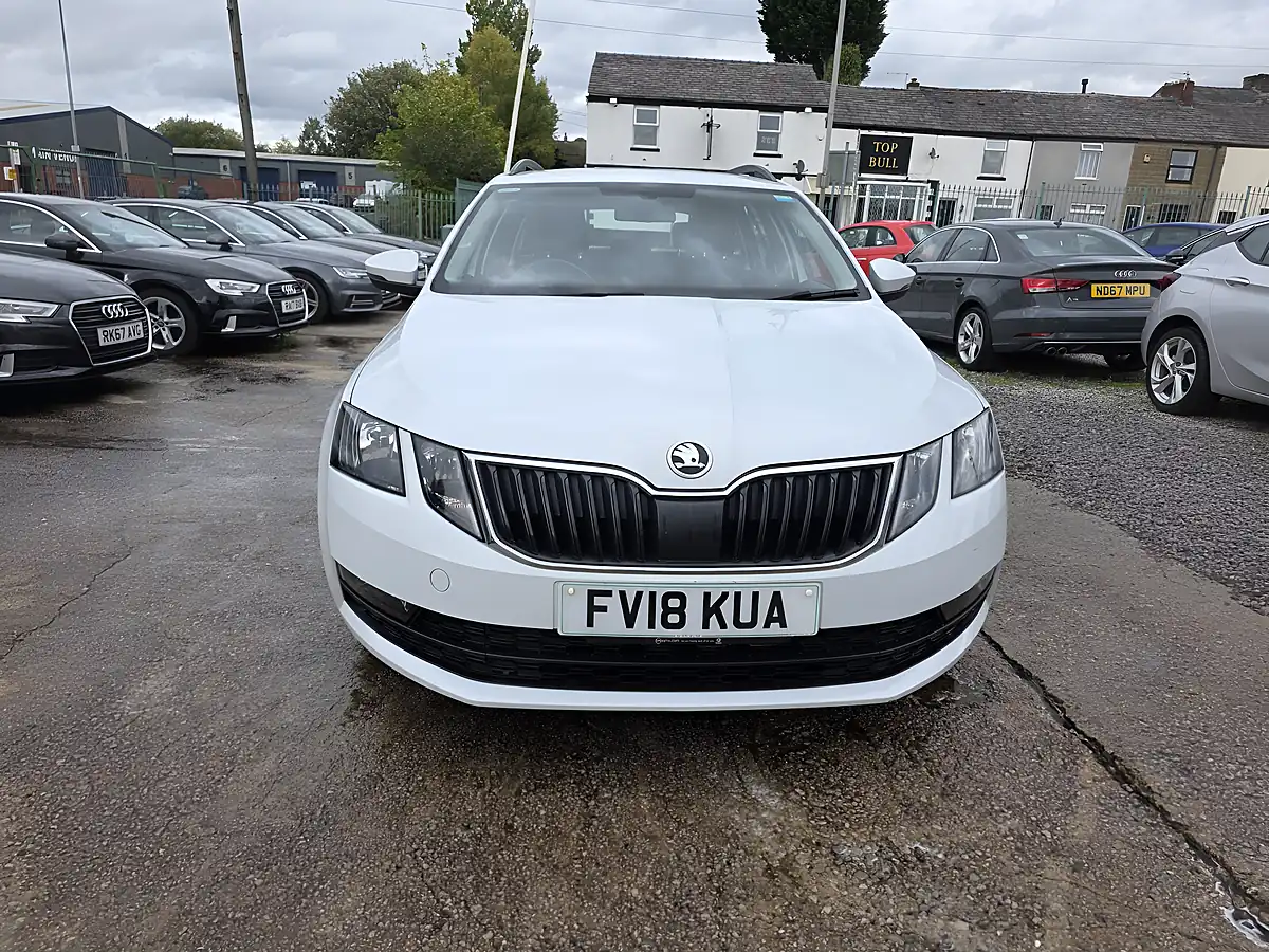 Used 2018 Skoda Octavia Se White - Interior and Exterior details 2