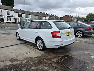 Used 2018 Skoda Octavia Se White - Interior and Exterior details 6