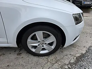 Used 2018 Skoda Octavia Se White - Interior and Exterior details 9