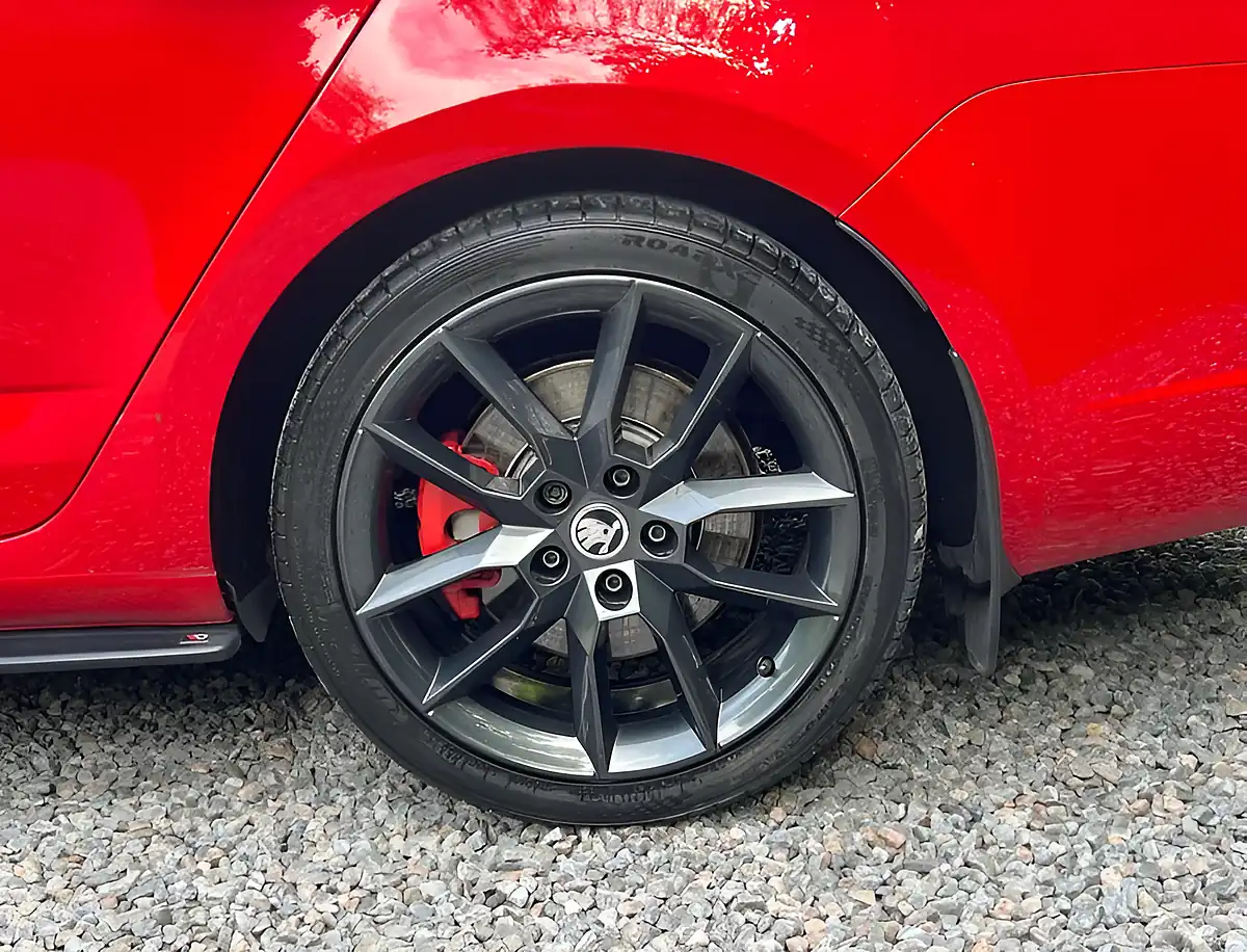 Used 2018 Skoda Octavia VRS 245 Corrida Red - Interior and Exterior details 9