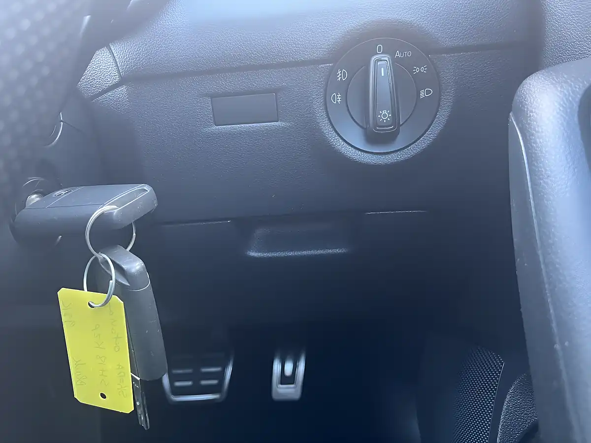 Used 2018 Skoda Octavia VRS Black - Interior and Exterior details 17