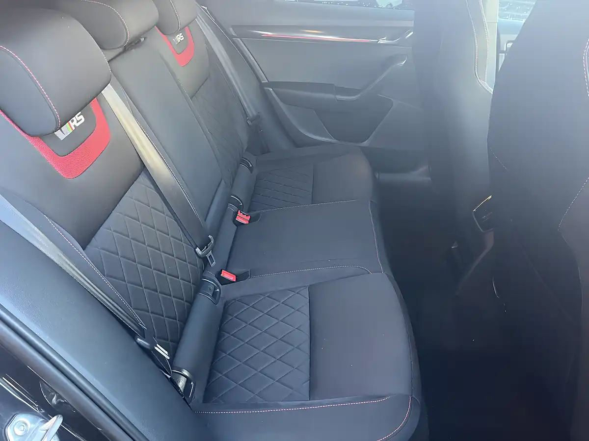 Used 2018 Skoda Octavia VRS Black - Interior and Exterior details 6