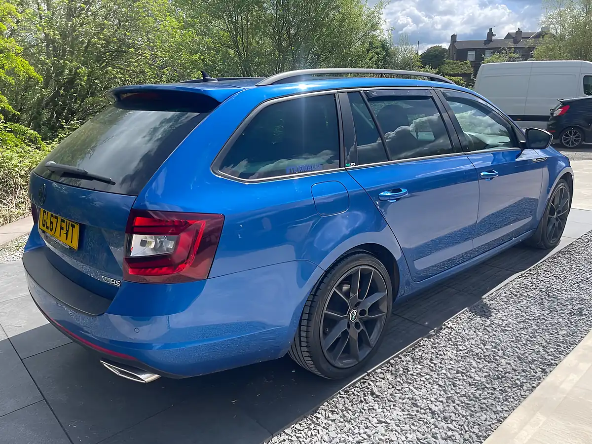 Used 2018 Skoda Octavia VRS Blue - Interior and Exterior details 17