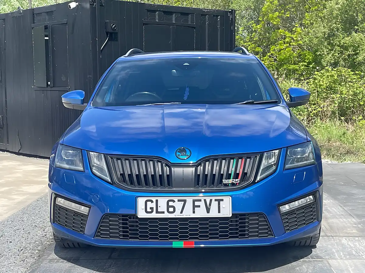 Used 2018 Skoda Octavia VRS Blue - Interior and Exterior details 3