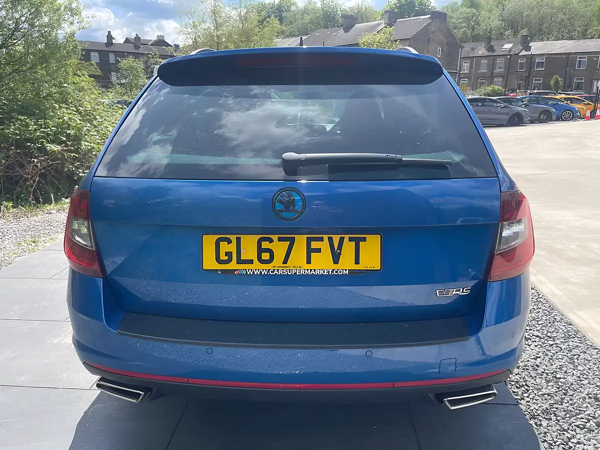 Used 2018 Skoda Octavia VRS Blue - Interior and Exterior details 9